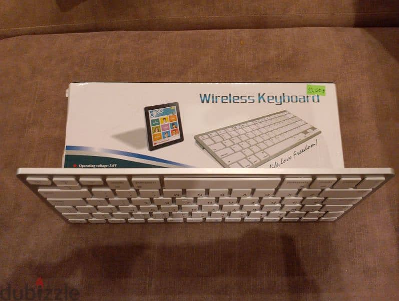 white wireless keyboard BK3001 from GREECE 8