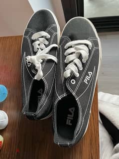 brand new fila shoes 0