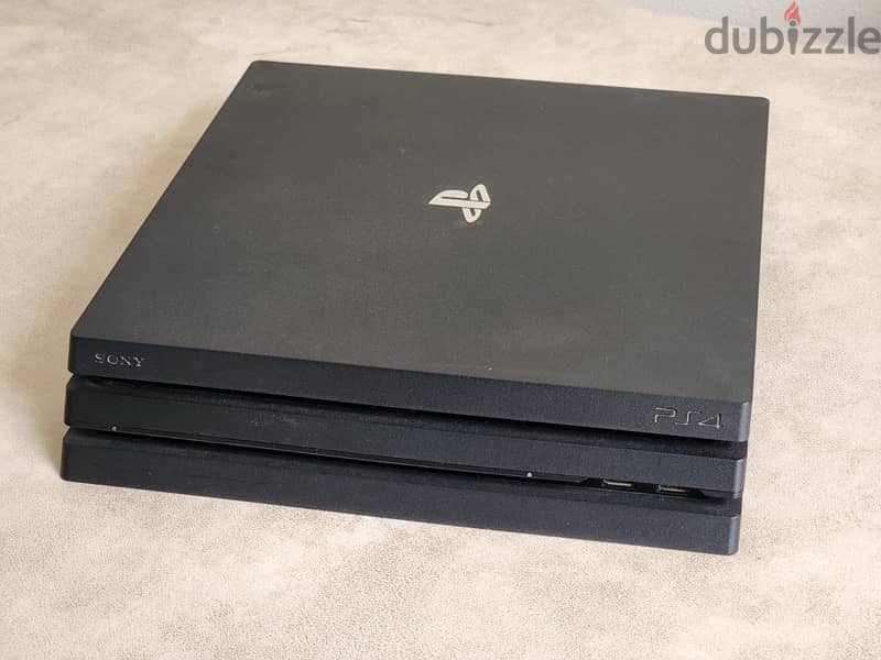 ps4 pro used like new 3