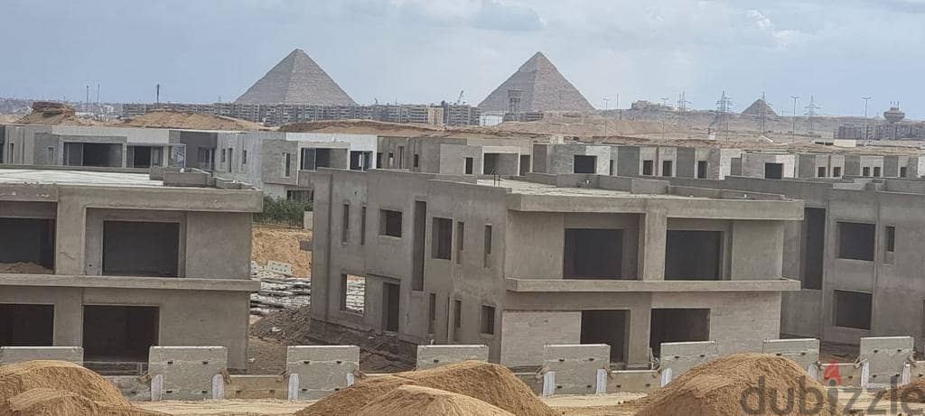 Twin House with Roof Hadaba Compound, 6th of October City فيلا للبيع 3
