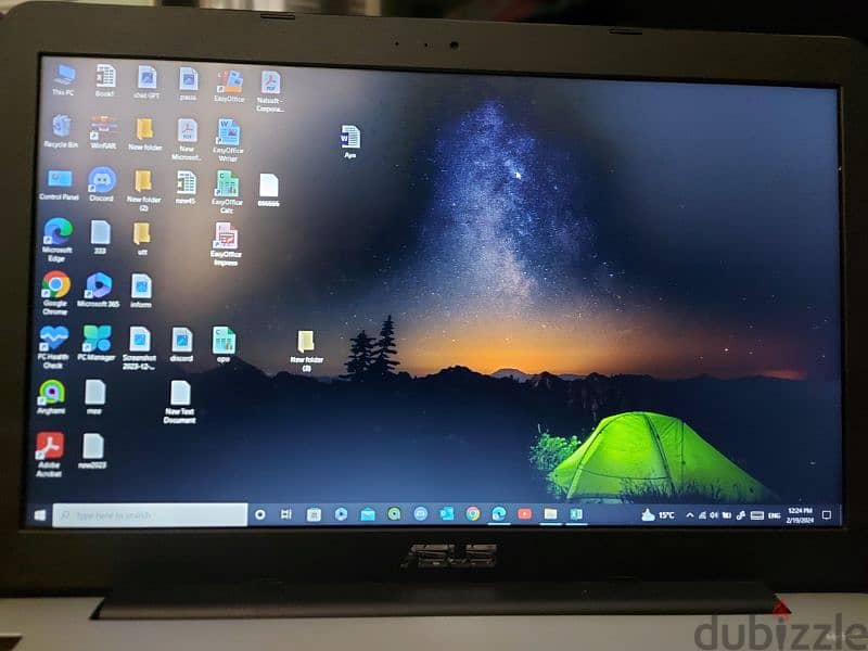 Laptop Asus X555Q 0