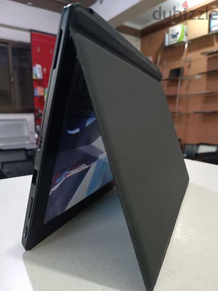 Lenovo miix 720(Laptop& tablet) 2