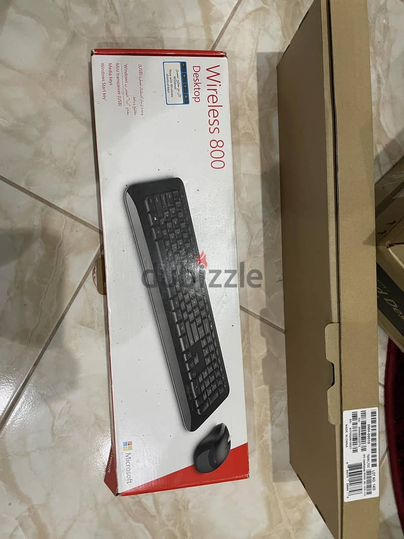 Microsoft Wireless 800 Keyboard & Mouse Combo 1