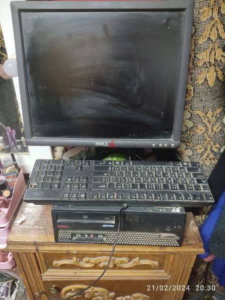 كمبيوتر للبيع 0
