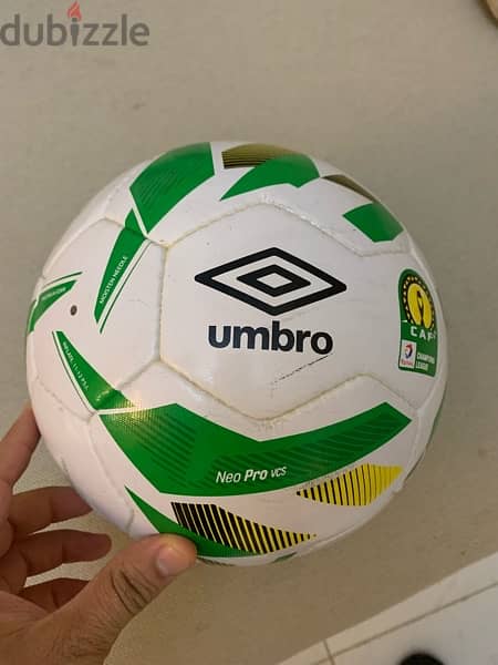 Umbro foot ball كورة امبرو اصلية ممضية من كافو لاعب البرازيل 0