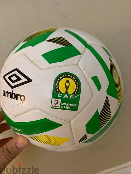 Umbro foot ball كورة امبرو اصلية ممضية من كافو لاعب البرازيل 1