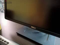 شاشة Dell بحالة جيدة للبيع صالحة لكل الاغراض