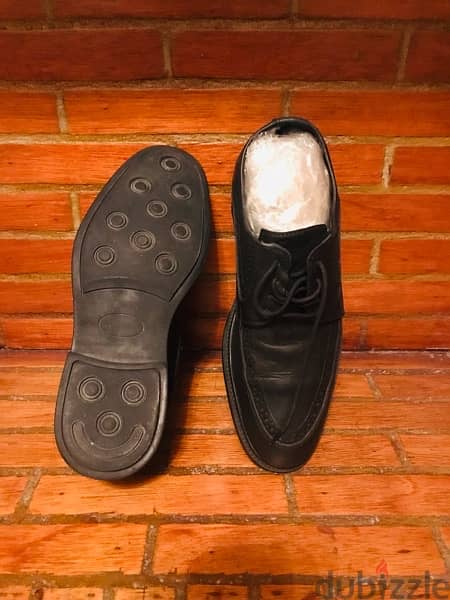 حذاء جلد طبيعى كلاسيك clark مقاس ٤٣ 4