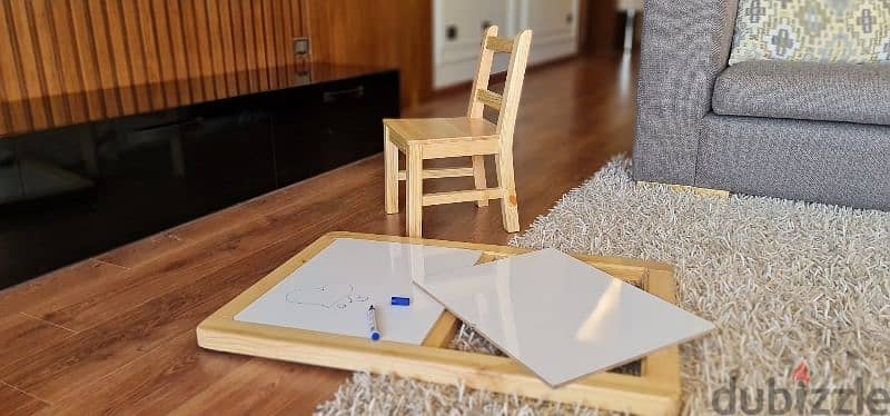 كرسي + ترابيزة أطفال خشب صنوبر مع سطح white board للكتابه بالماركر 2