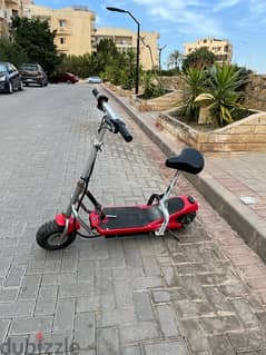 Electric scooter for adults and children - سكوتر كهربائي بحالة جيدة