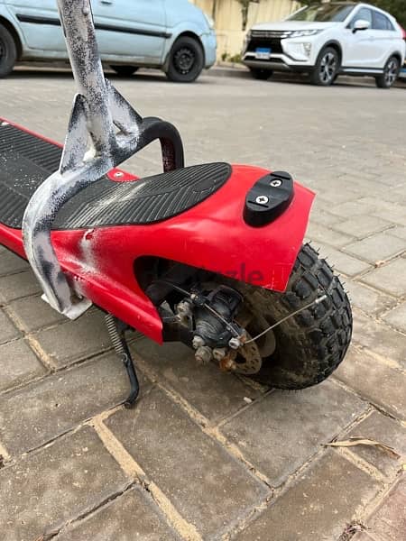 Electric scooter for adults and children - سكوتر كهربائي بحالة جيدة 4