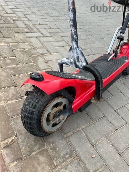 Electric scooter for adults and children - سكوتر كهربائي بحالة جيدة 5