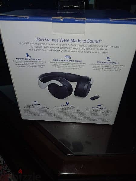 Sony 3D Pulse With all accessories 1
