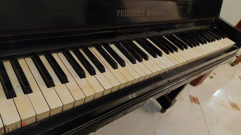 بيانو ألماني فريدريك كروجر بالكرسي مستعمل 5