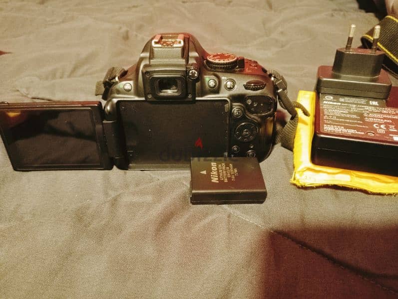 Nikon 5200 camera كاميرا 12