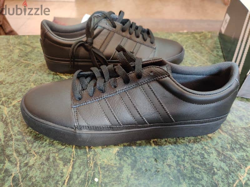 حذاء اديداس - جلد مقاس ٤٣ جديد Adidas shoes - leather size 43, new 7