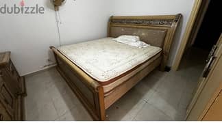 بدون دولاب غرفة نوم مستعملة سرير  ٢. ٢٠ متر * ٢. ٢٠ متر للبيع الرحاب