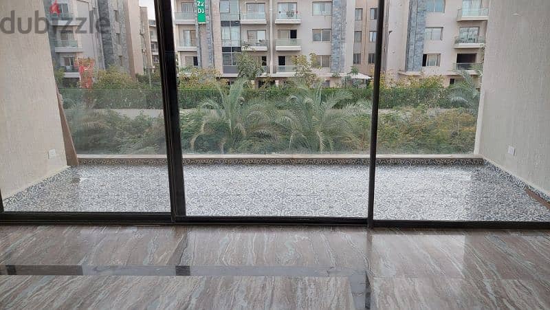A luxury finished flat in the 5th settlement near AUC 2