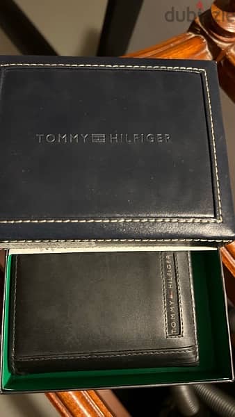 محفظة جلد تومى original Tommy hilfiger 1