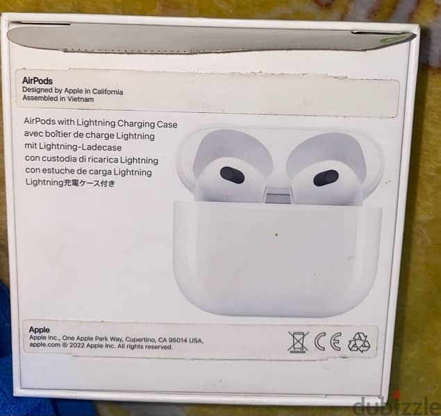 airpods 3 charging case (lighting) 4