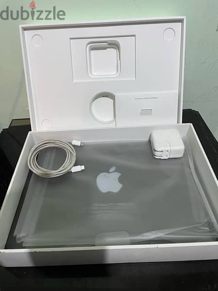 MacBook Air (Retina, 13-inch,  2018 4