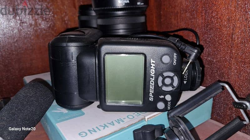 كاميرا نيكون 5200D بحاجاتها الاصلية اقل من 4K صورة-  16000 جنيه 9