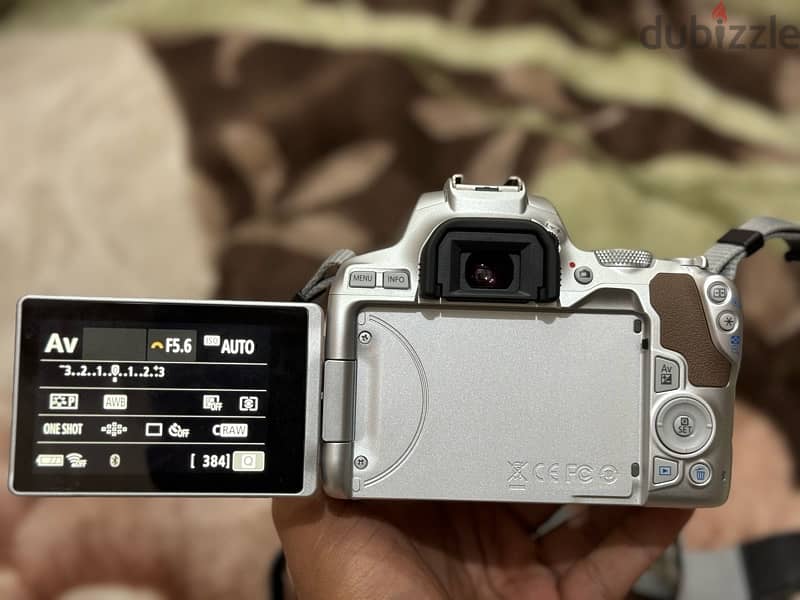 كاميرا كانون 250D تعتبر زيرو 1