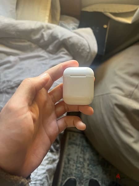airpods 2 with box 1