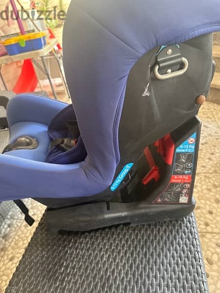 من الولاده ل ١٨ كيلو  Chico cosmo  car seat 1