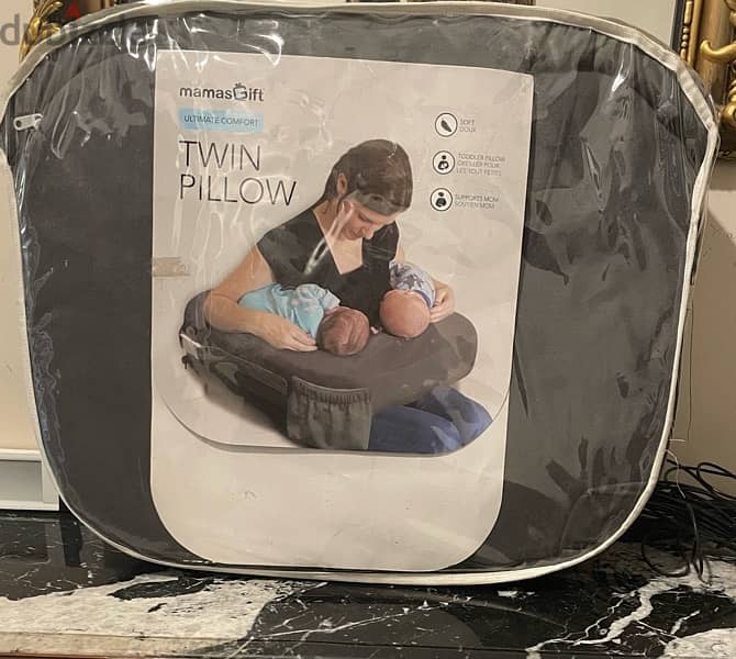 Twin pillow 0