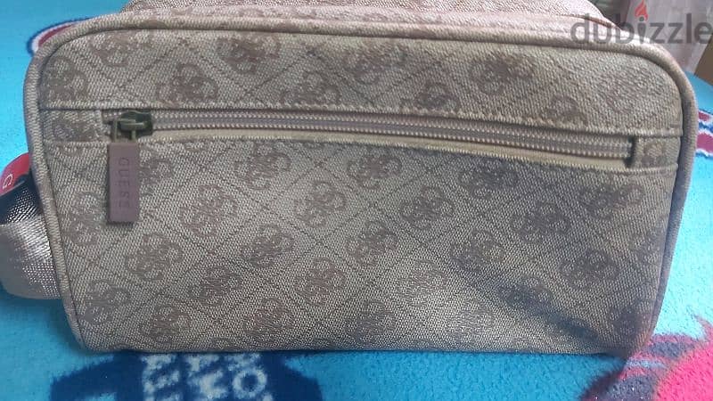 Brand new original guess handbag (unisex 1