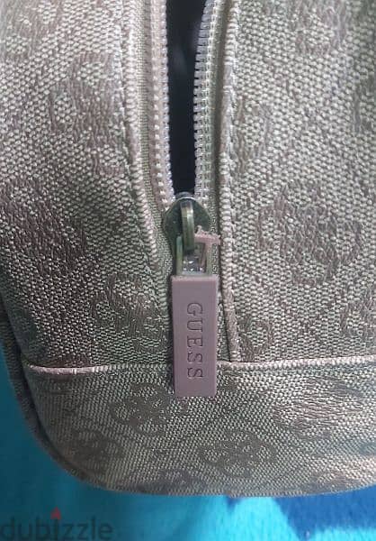 Brand new original guess handbag (unisex 4