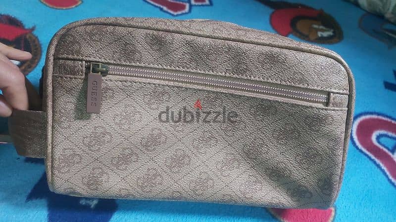 Brand new original guess handbag (unisex 6