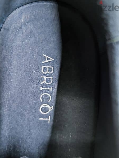 حذاء ماركة abricot الفرنسية مقاس كبير يلبس 44.45 4