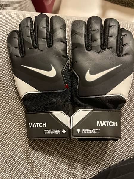 Nike Match Goalkeeper Gloves 1