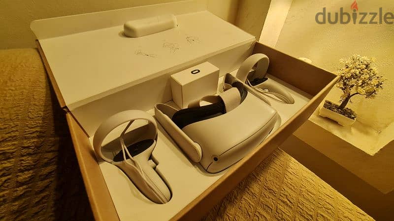 نظارة الواقع الافتراضي VR Meta Oculus Quste 2 بحالة الجديد 64 GB 4