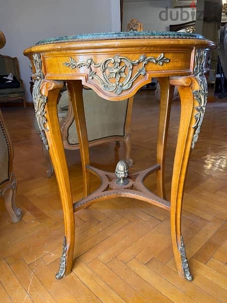 Classical Furniture Pieces قطع اثاث كلاسيك 3