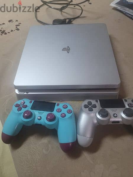 ps5 slim 500 gb with 2 controllers 0