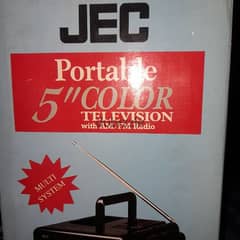 تليفزيون محمول ٥ بوصة ماركة JEC يعمل بالبطاريات والكهرباء ومعه المحول