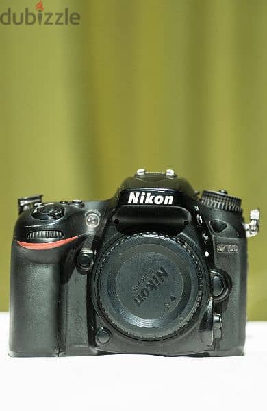 كاميرة نيكون للبيع 1