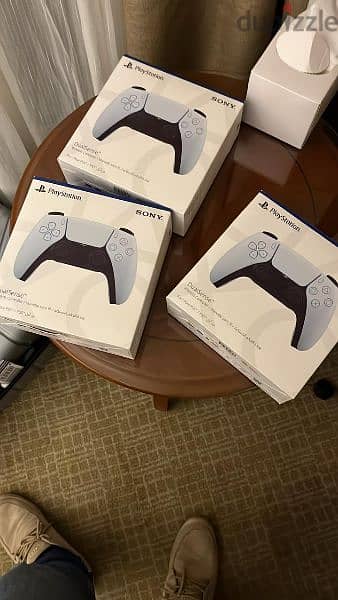 ps5 controller ابيض والوان