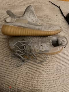 white yeezy shoes + reflective laces 0