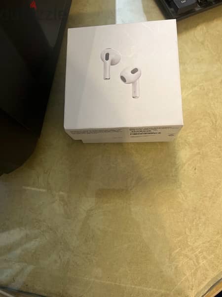 airpods 3rd gen used for 2 weeks only 0