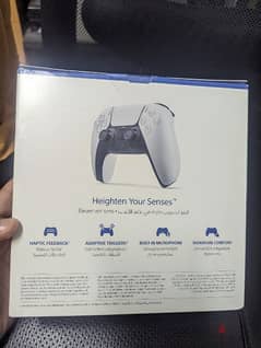 دراع PS5 جديد متبرشم للبيع اللون ابيض