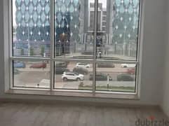 للبيع بالتقسيط8سنين مكتب متشطب أمام بنكcib و أبو ظبي بالحي المالي