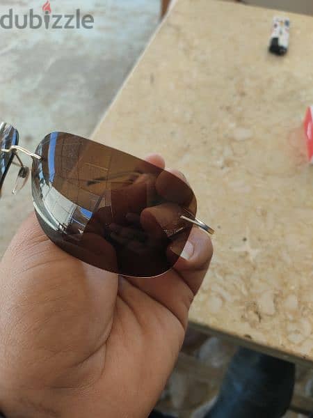 نظارة شمسية من نوع سيوليت سويسري 2
