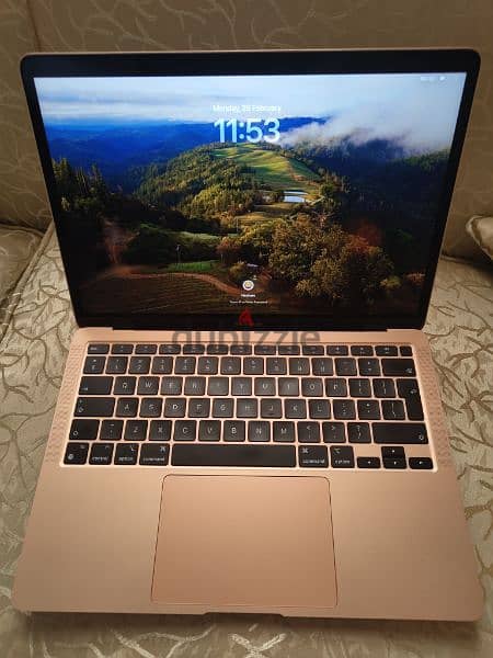 MacBook air M1 256 almost new 0