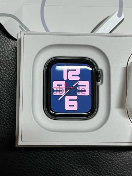 Apple Watch SE ( 2nd Gen ) 2