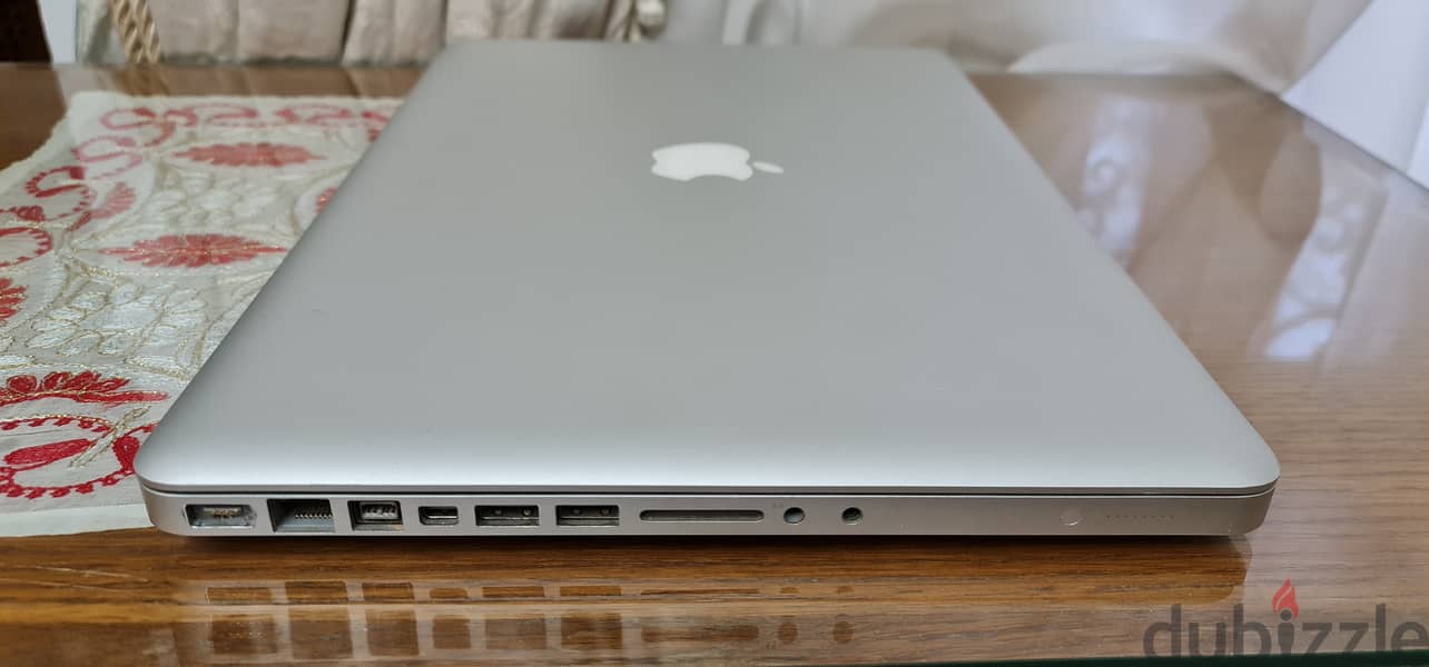 Apple Macbook pro Mid 2010 - 15 inch كالجديد ماك بوك برو 11