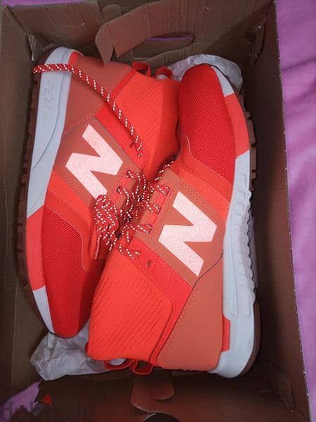 new balance size 42.5 fits 42 and 42.5 1